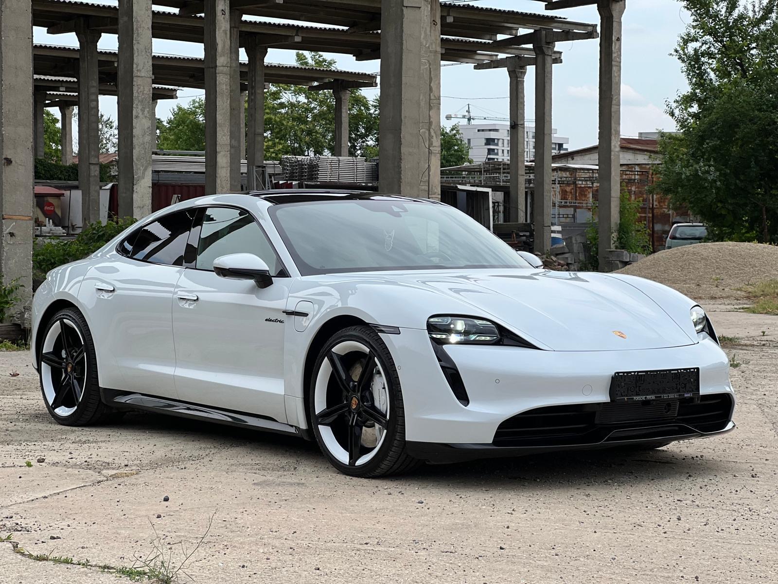 PORSCHE TAYCAN 4S — 7/7